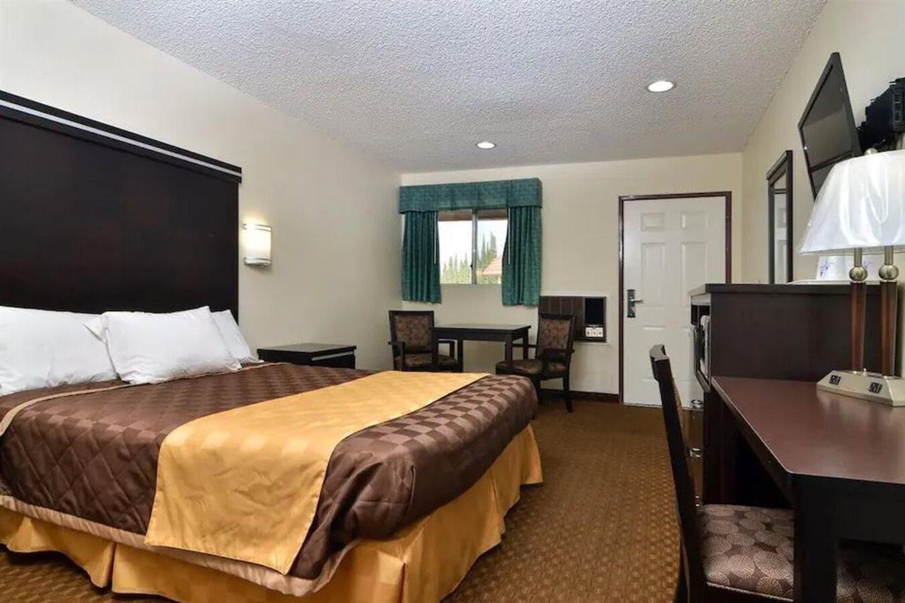 Americas Best Value Inn Calimesa Экстерьер фото