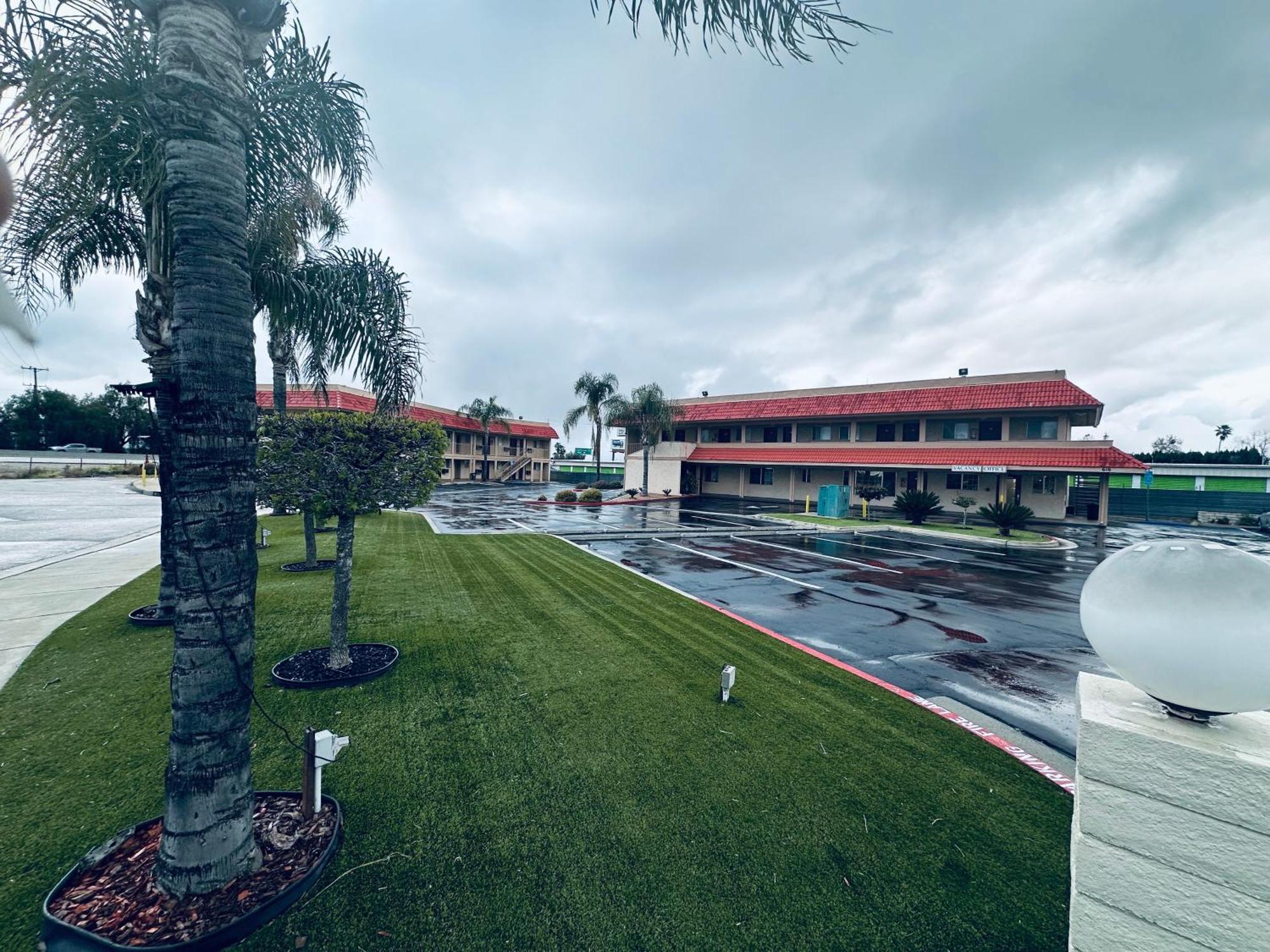 Americas Best Value Inn Calimesa Экстерьер фото